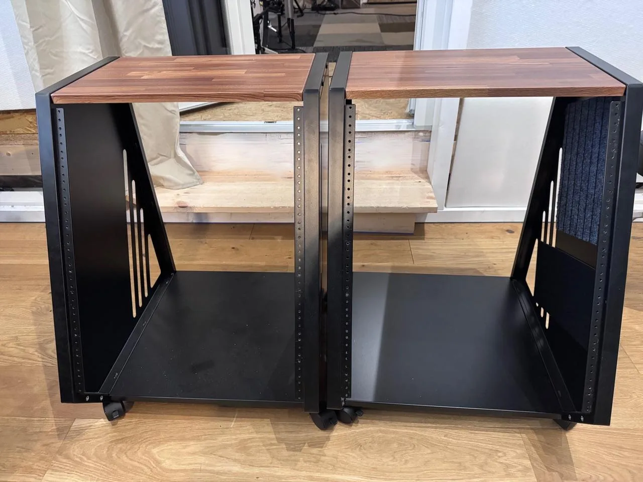 Wavebone Fin Rackmount Case Wood, 2ks