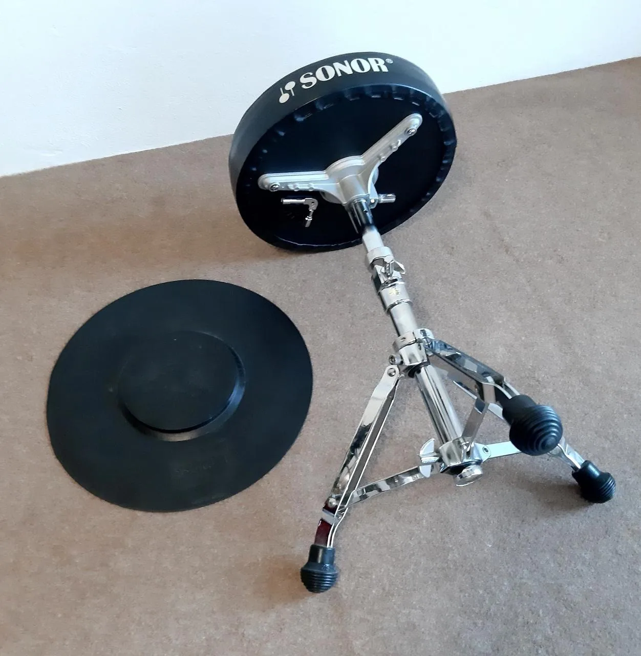Sonor sedačka a tréninkový pad