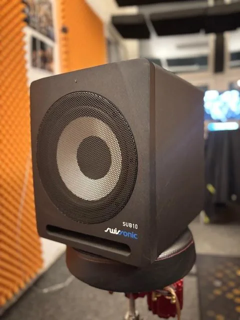 Studiovy subwoofer Swissonic Sub10