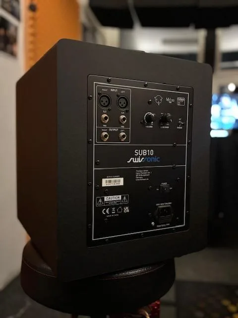 Studiovy subwoofer Swissonic Sub10