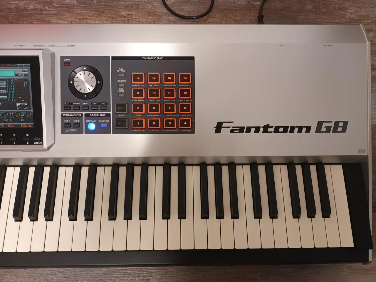Roland Fantom G8