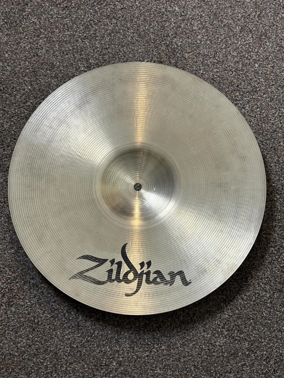 Zildjian Avedis rock crash 16”