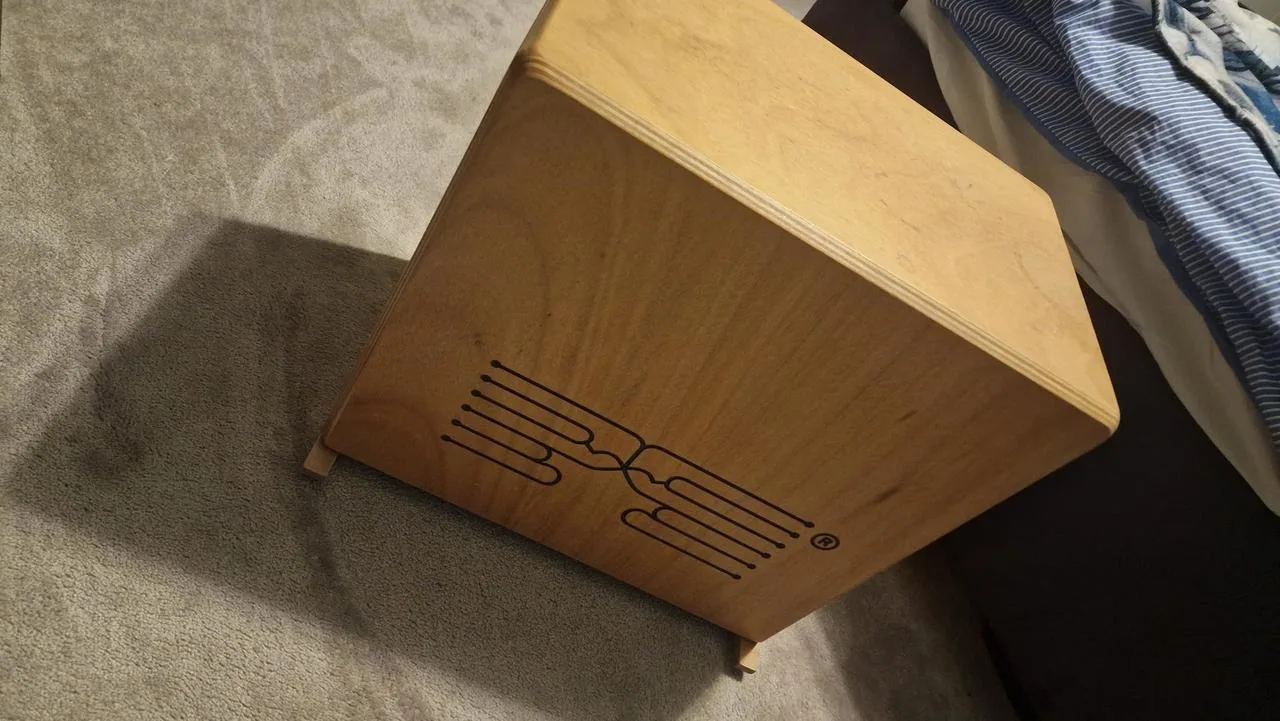 Schlagwerk bass cajon