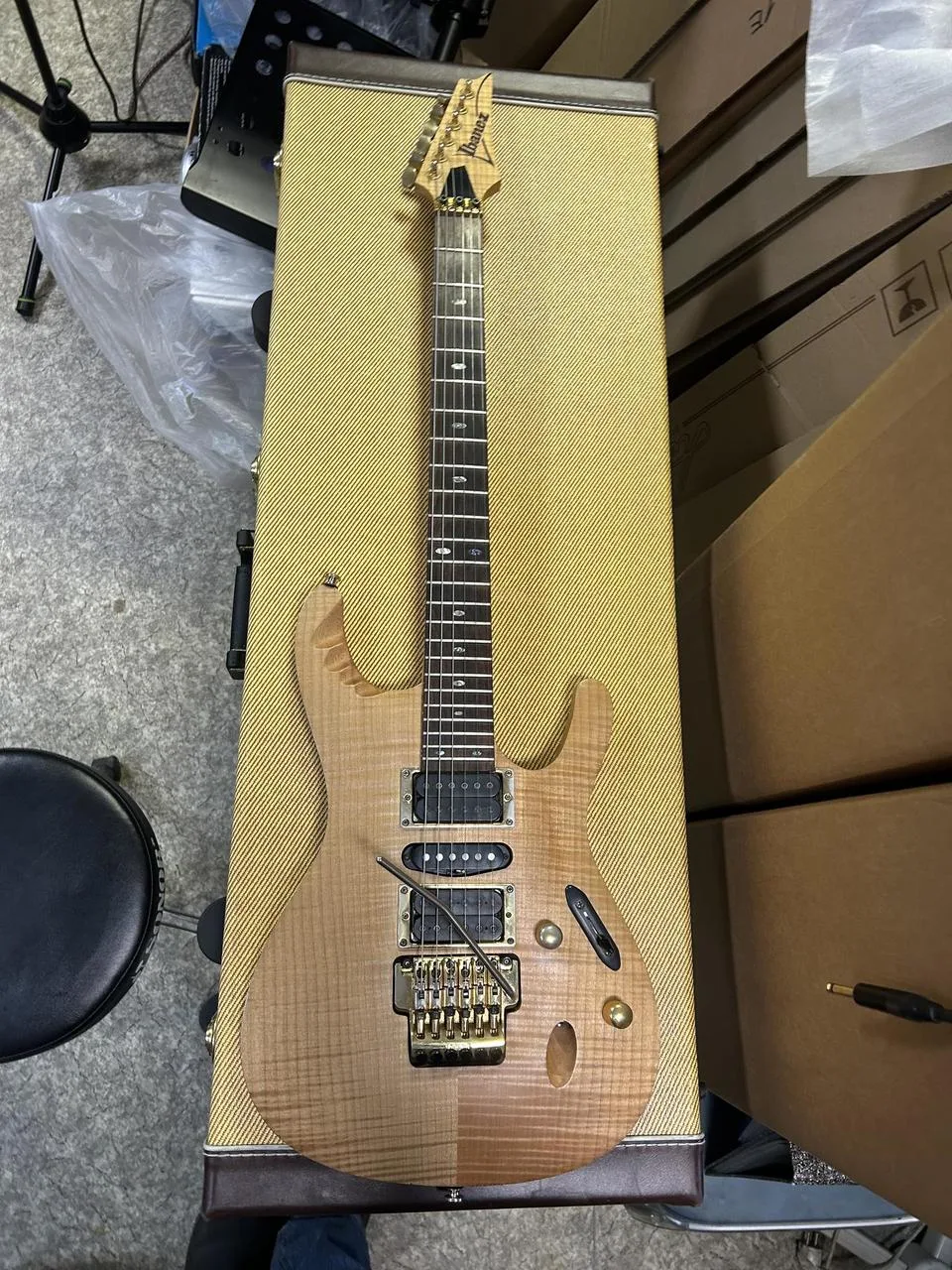 Ibanez EGEN8 Natural signature Herman Li, Tremolo Edge III