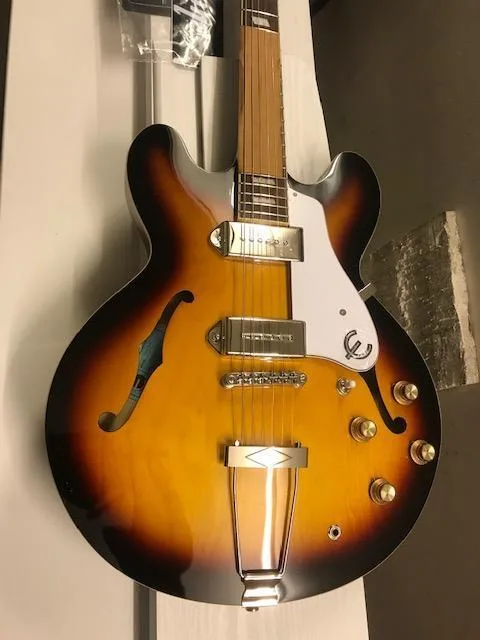 Epiphone a Hagstrom k dispozi