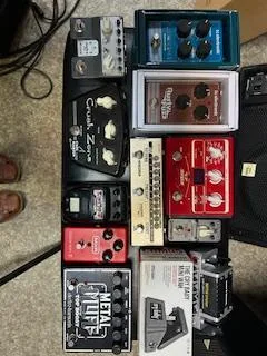 Kytarové efekty Boss, MXR, Dunlop, TC, pedály Vol/WAX/dist