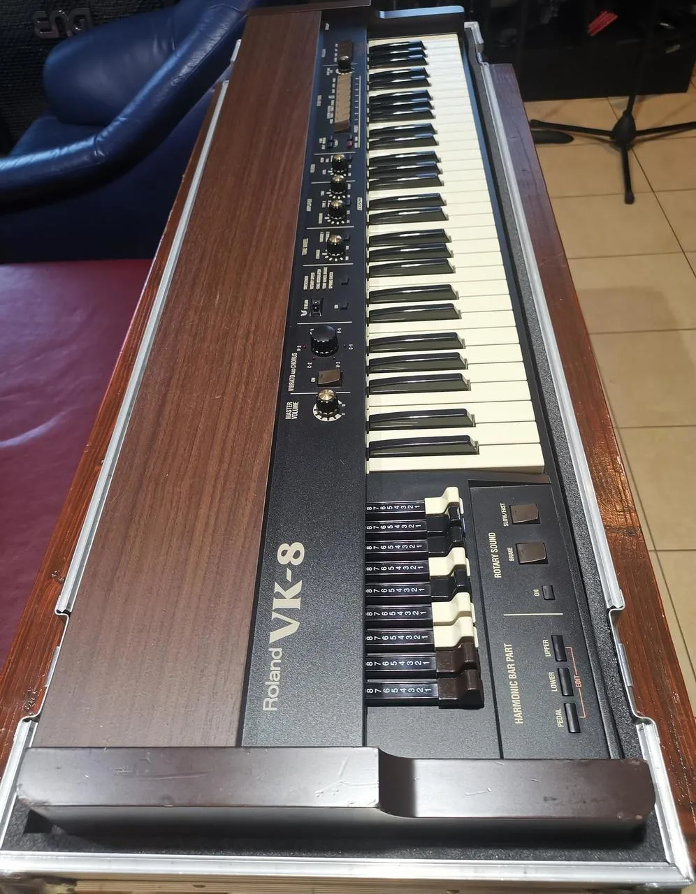 Roland VK-8 + case Thon