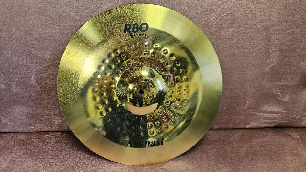 Prodám zánovní 18" crash Asanasi R80