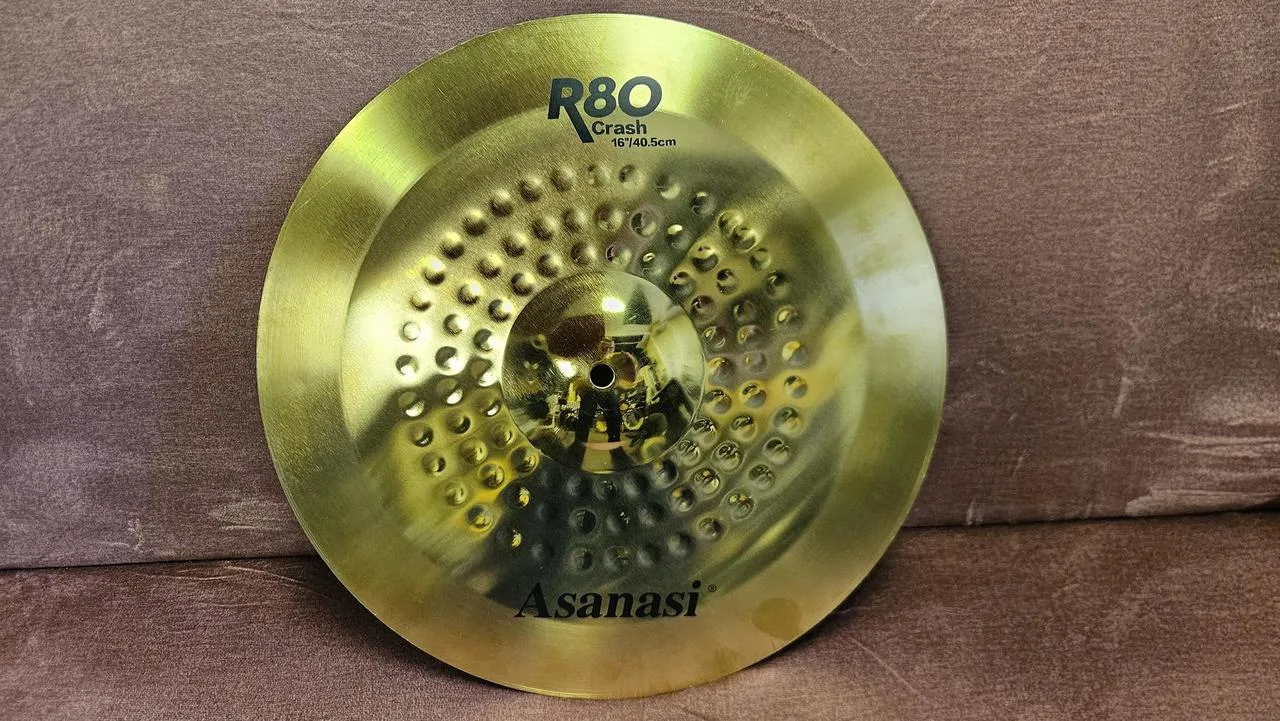 Prodám zánovní 16" crash Asanasi R80.