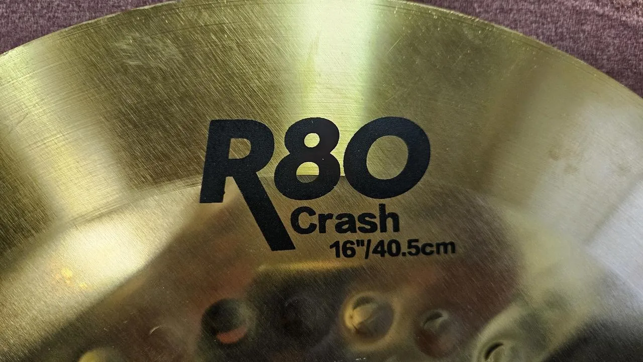 Prodám zánovní 16" crash Asanasi R80.