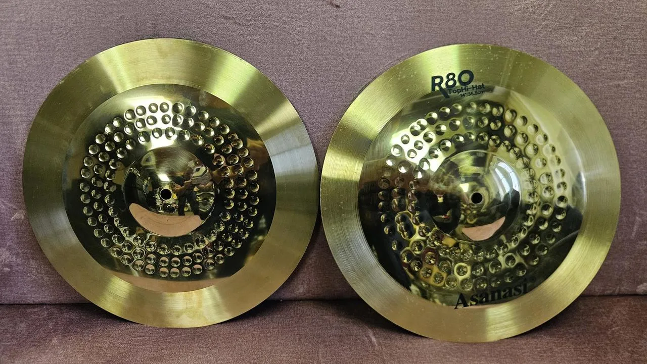 Prodám zánovní činelový set 14/16/18/20 ASANASI R80