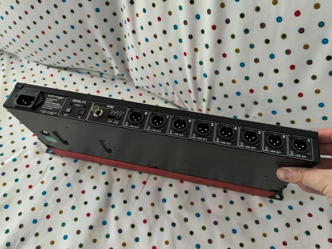 Předzesilovač Behringer ADA8200