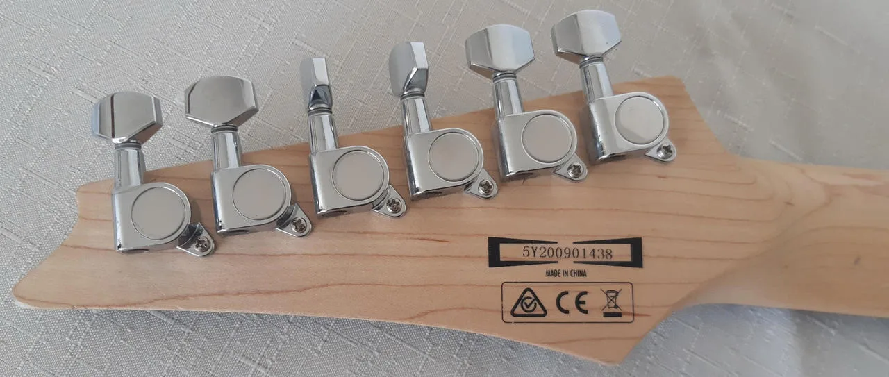 Kytarový krk pro Ibanez GIO s ladící mechanikou