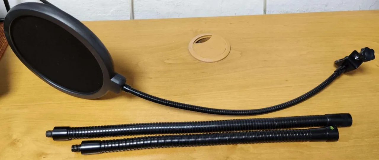 Mikrofonní husí krky ADAM HALL + GRAVITY + POP FILTER