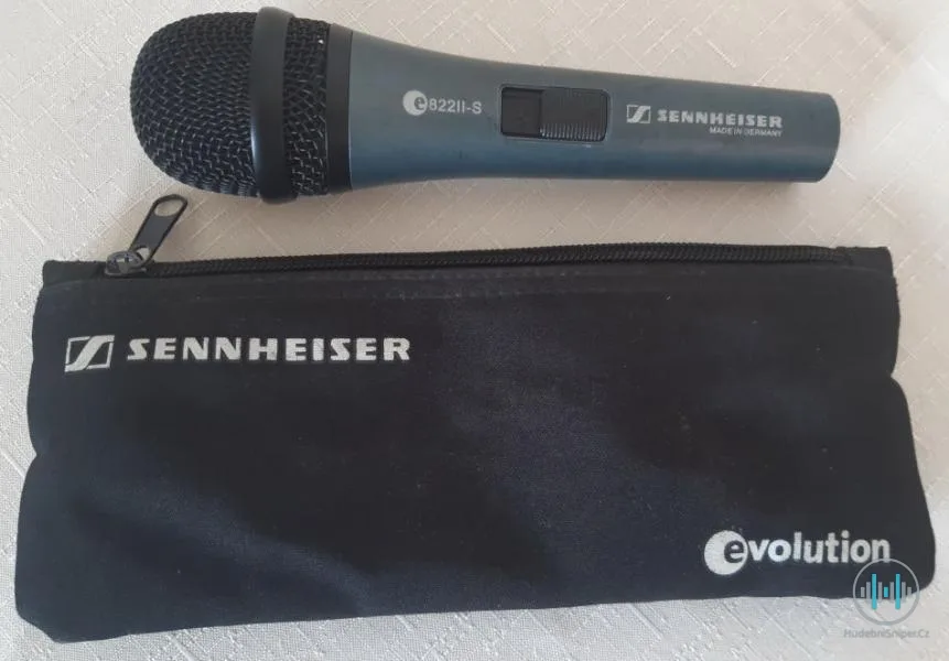 Sennheiser E822S Handheld DynamicVocal Microphone