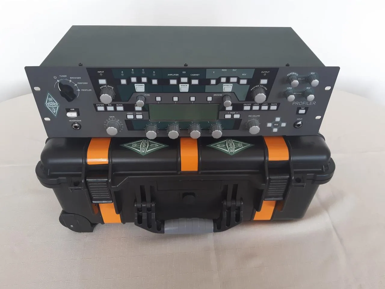 KEMPER Profiler PowerRack + pevný kufr na kolečkách