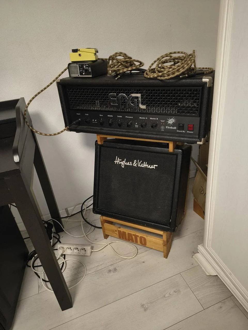 Hughes & Kettner Tubemeister 112 kytarový box