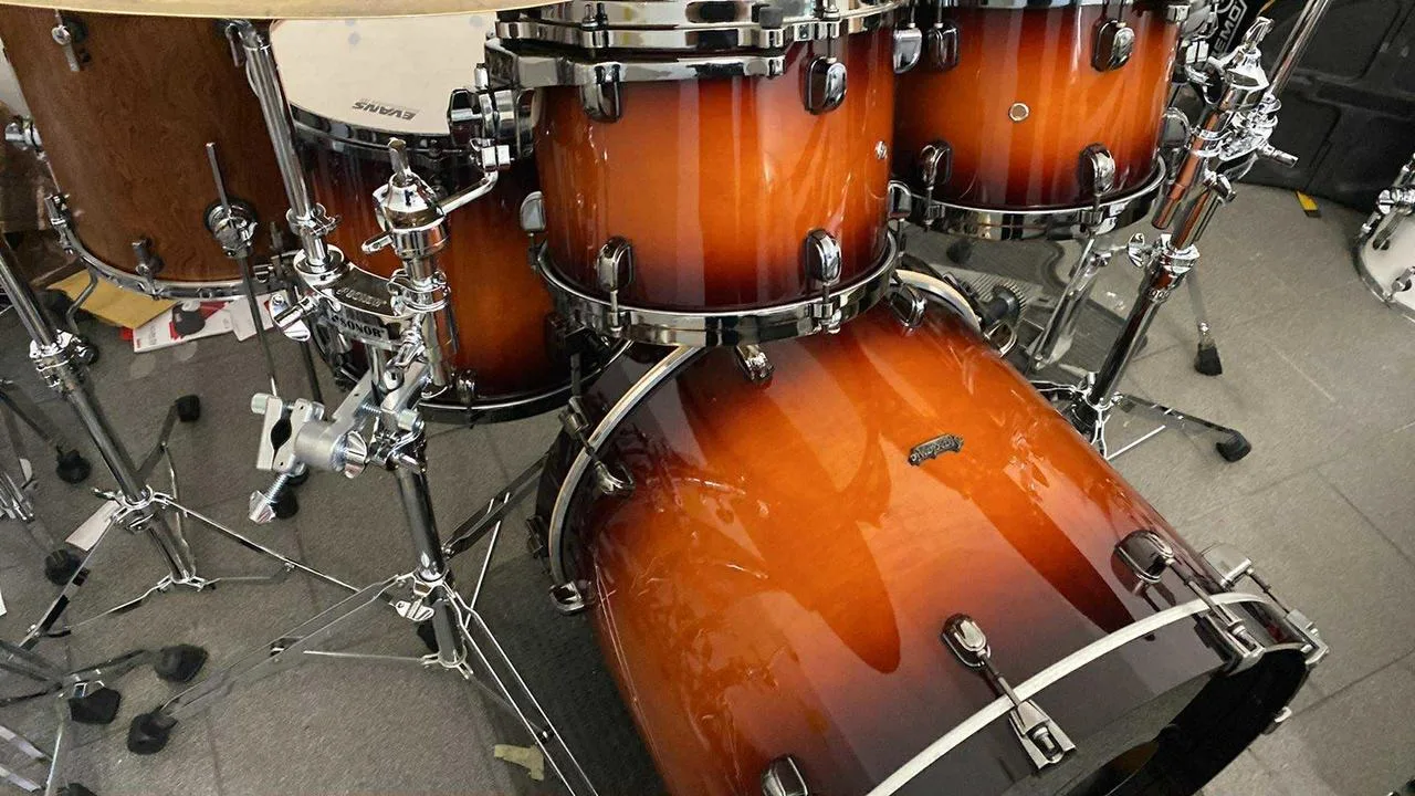 Tama starclassic  maple 22,10,12,16 shell set