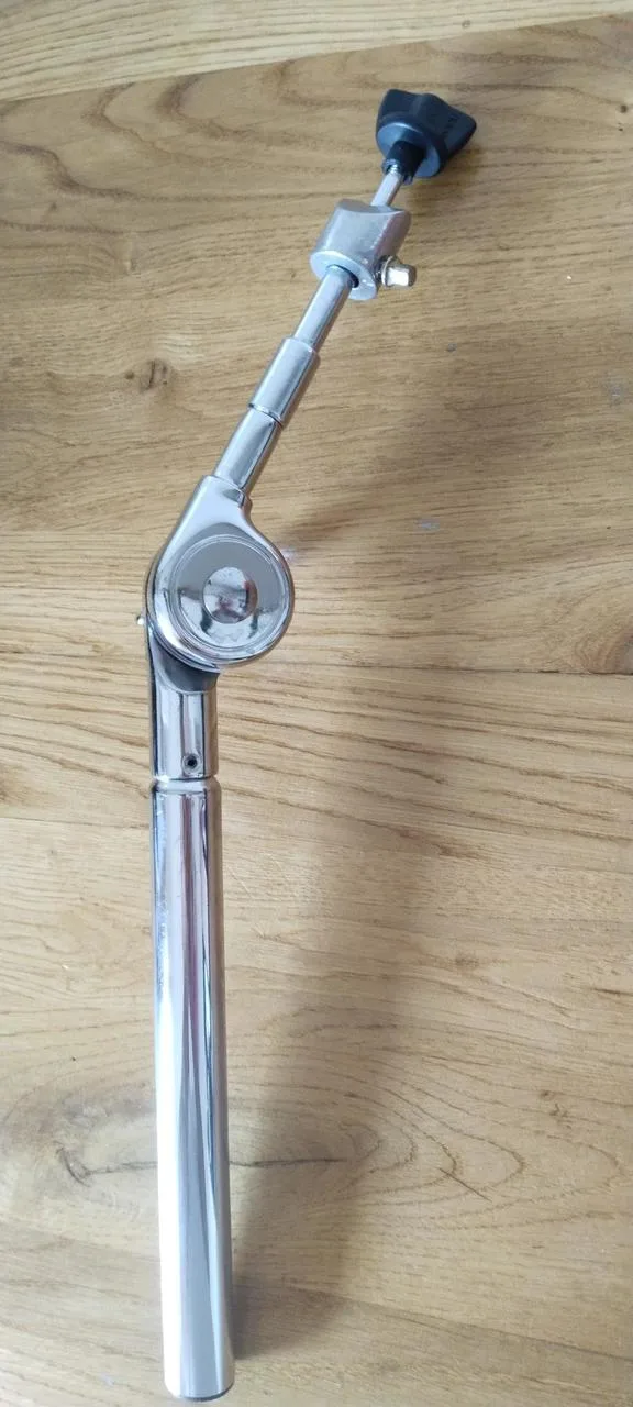 Činelové rameno pro elektronické činely Roland.