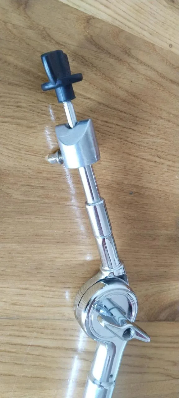 Činelové rameno pro elektronické činely Roland.
