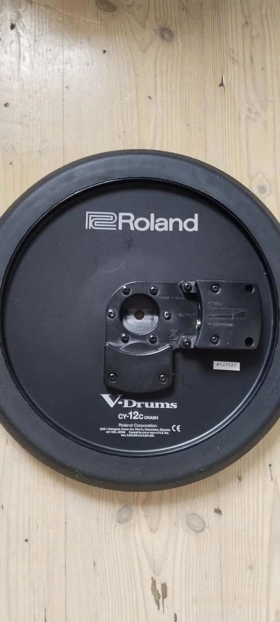 Roland CY-12C Crash.