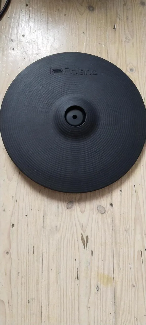 Roland CY-12C Crash.