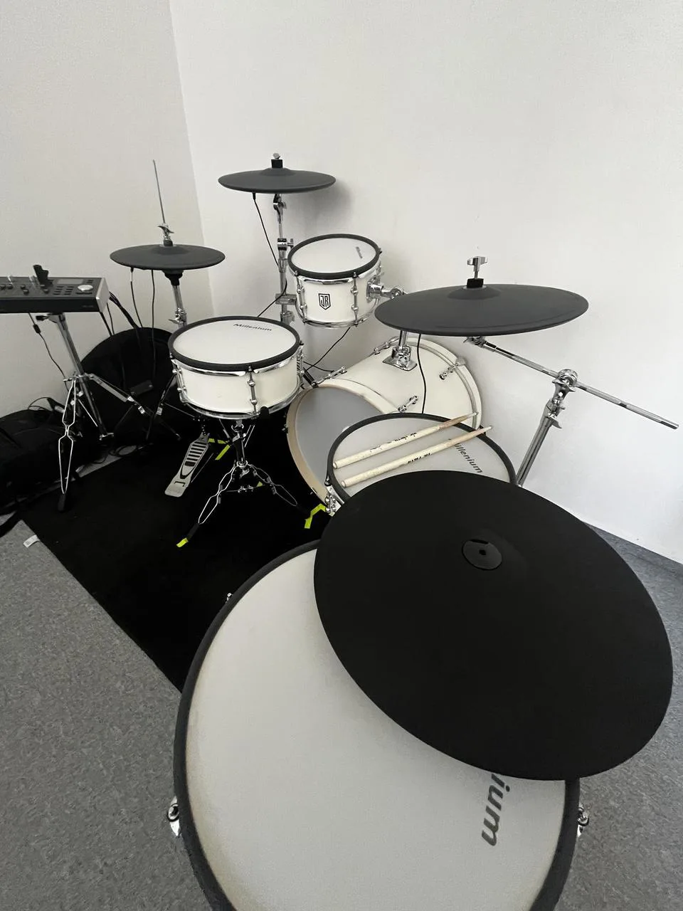Millenium MPS-1000 D2 E-Drum Set PW