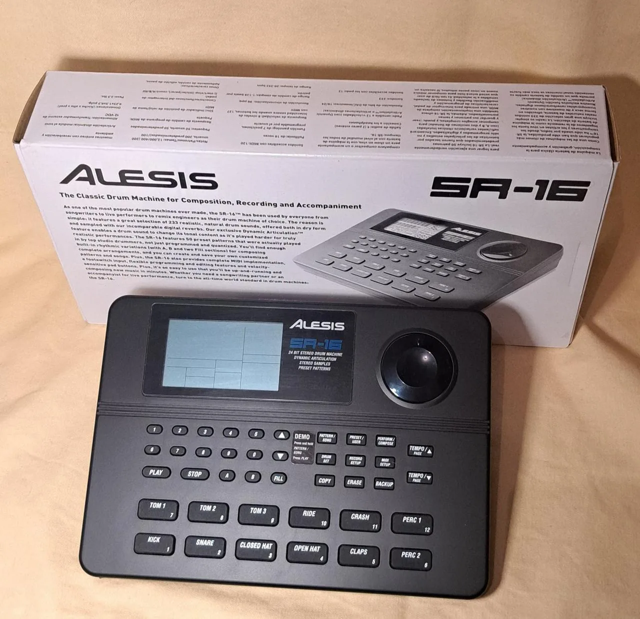 Alesis SR 16