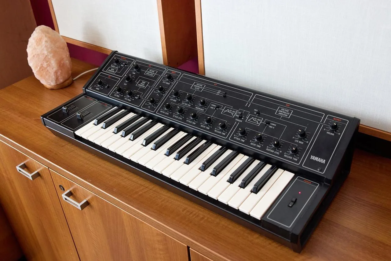 Yamaha CS-10