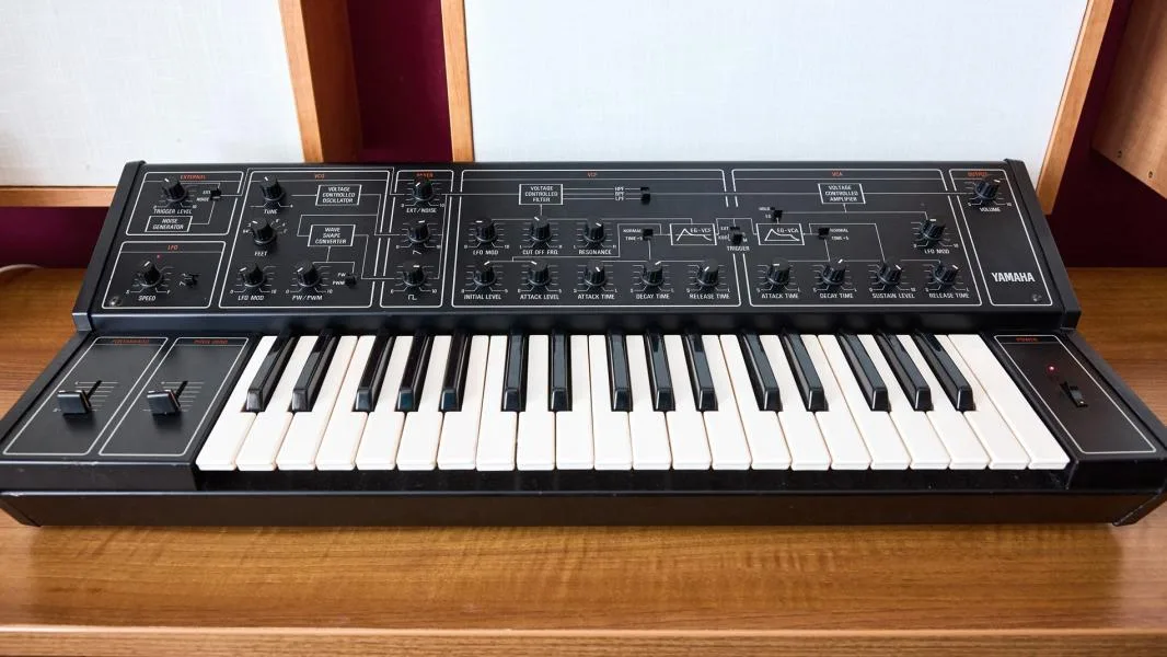 Yamaha CS-10