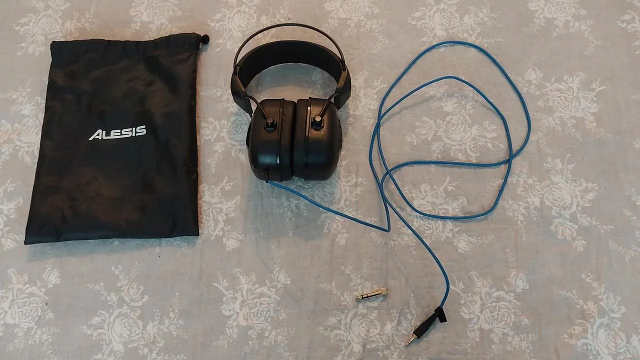 Sluchátka Alesis DRP100