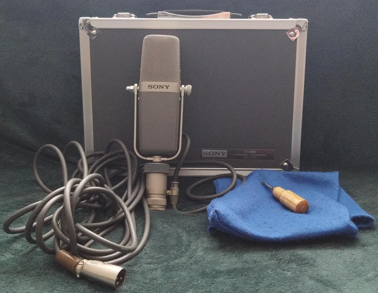 SONY C38B