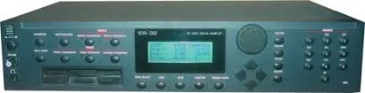 E-MU sampler ESI-32  rok 1994
