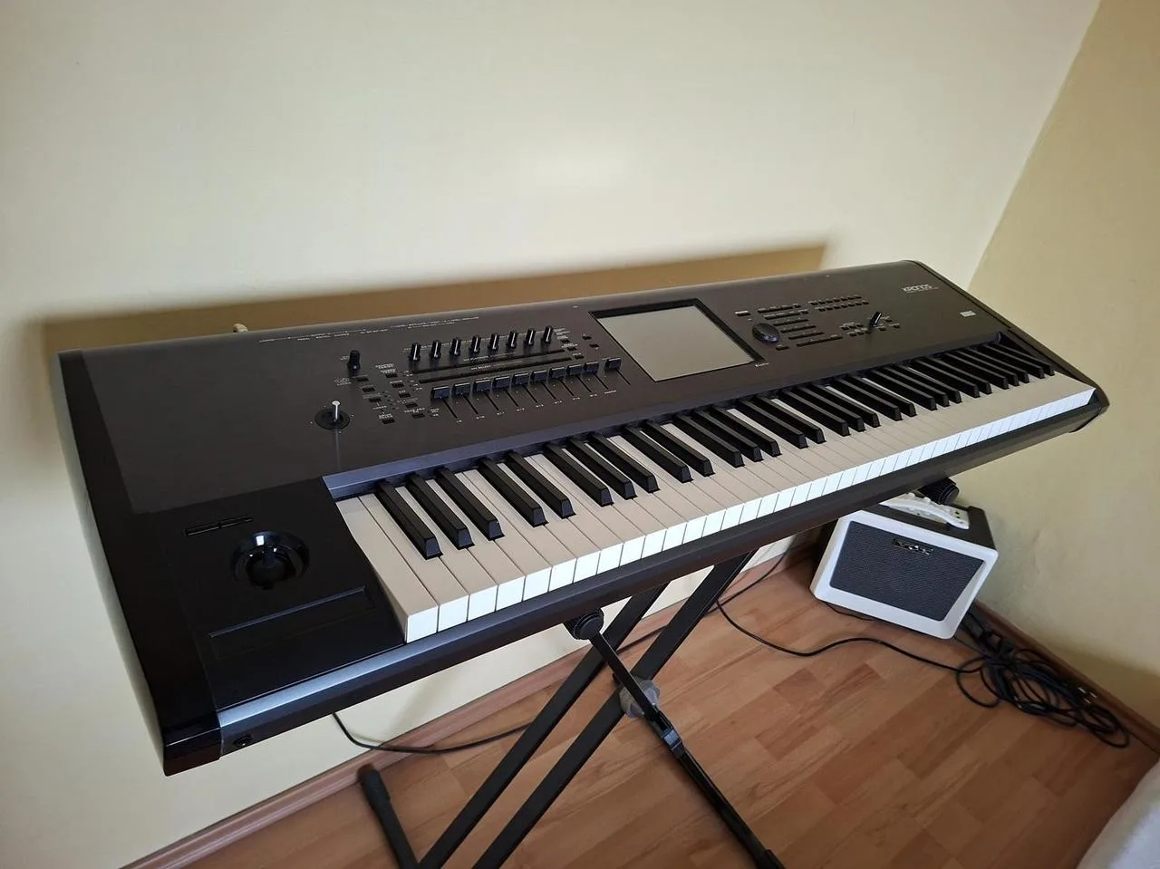 Korg Kronos X-73