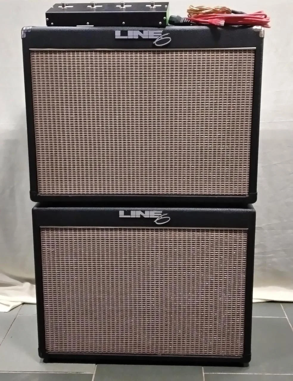 Line 6 Flextone II 1x12 + kabinet Flextone 5 + 4 kanálový fo
