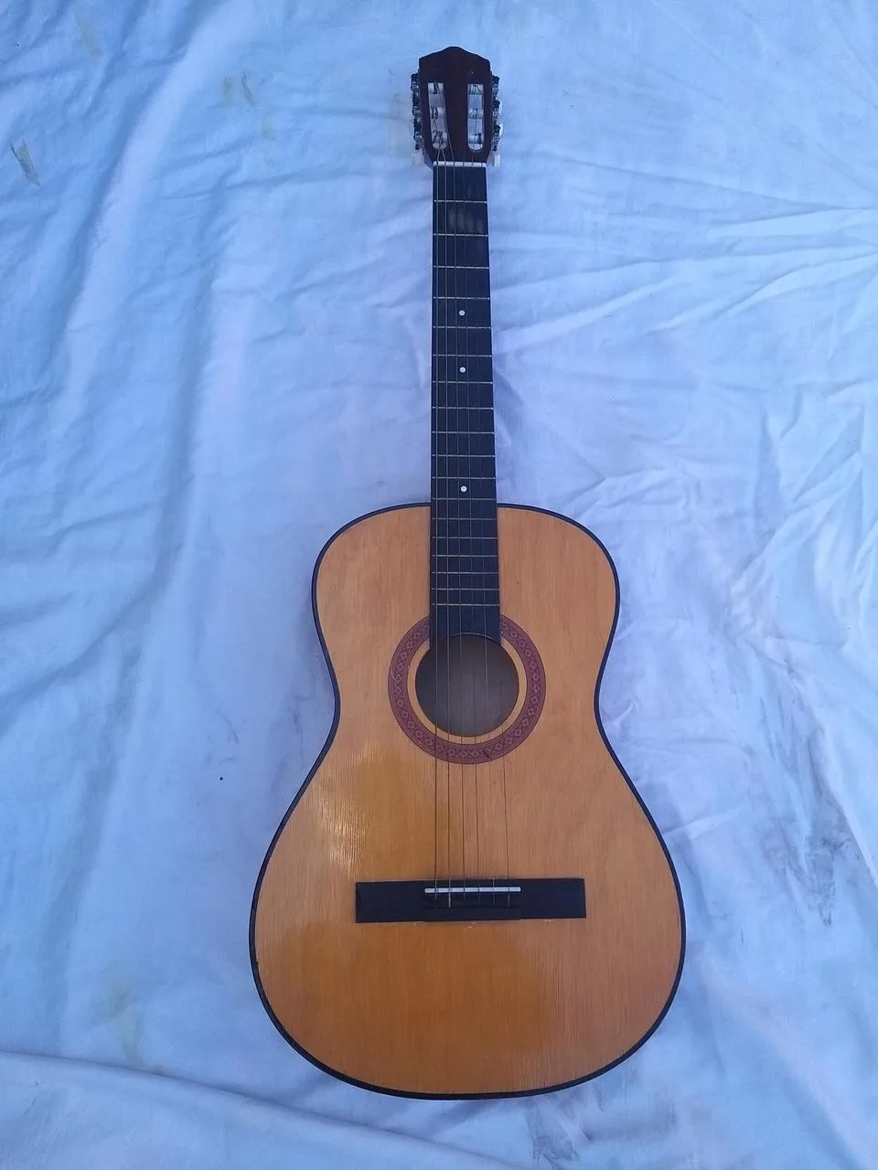 Kremona paralol kytara z 70 let