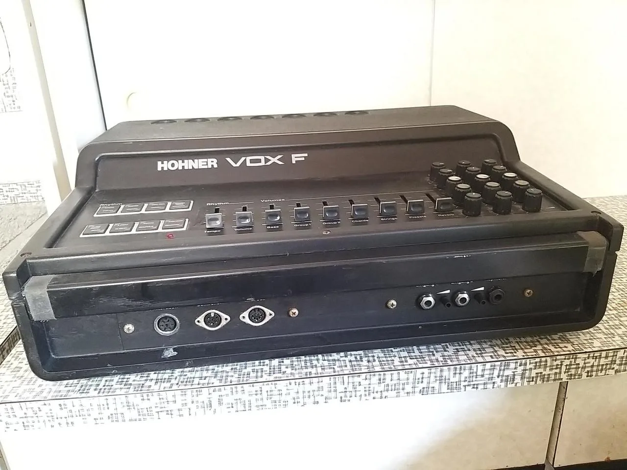 Hohner VOX F zesilovač adams pro harmoniku
