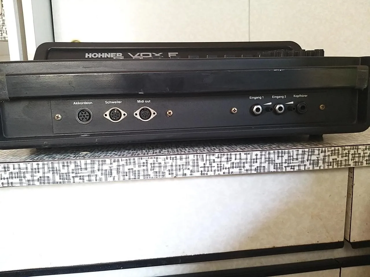 Hohner VOX F zesilovač adams pro harmoniku