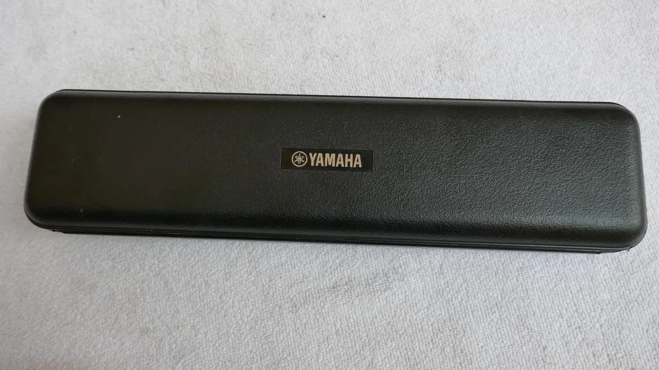 Příčná flétna Yamaha YFL 211