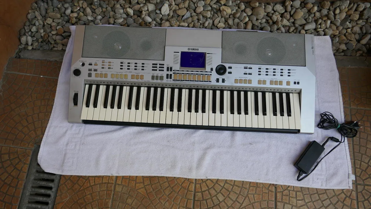 KLÁVESY KEYBOARD Yamaha PSR-S550
