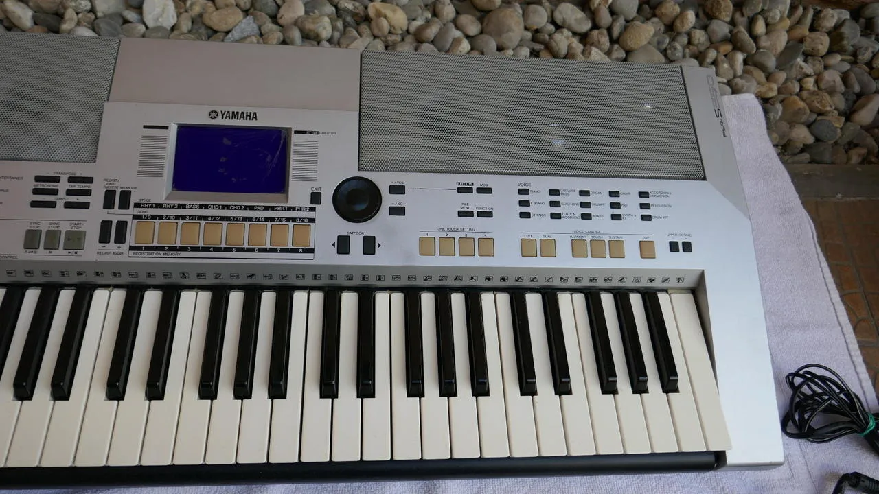 KLÁVESY KEYBOARD Yamaha PSR-S550
