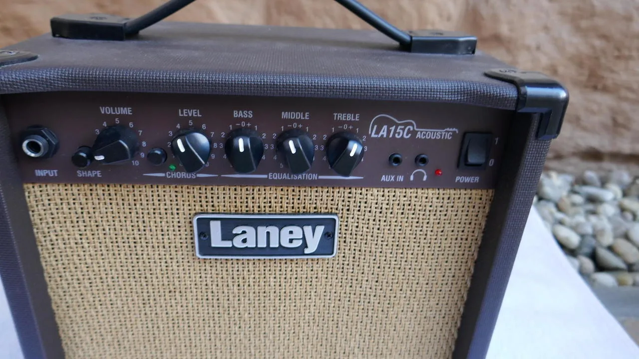 KOMBO Laney LA15C