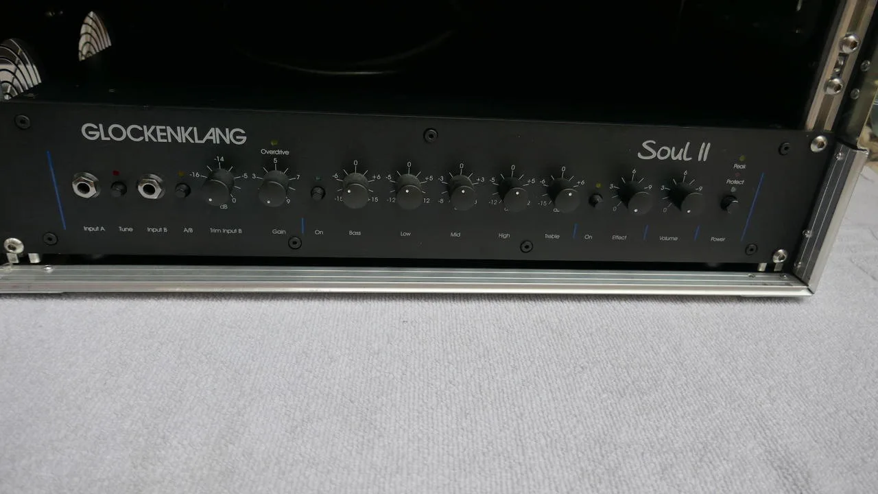BASOVÝ ZESILOVAČ Glockenklang Soul II//PITCH MASTER/KOSMI
