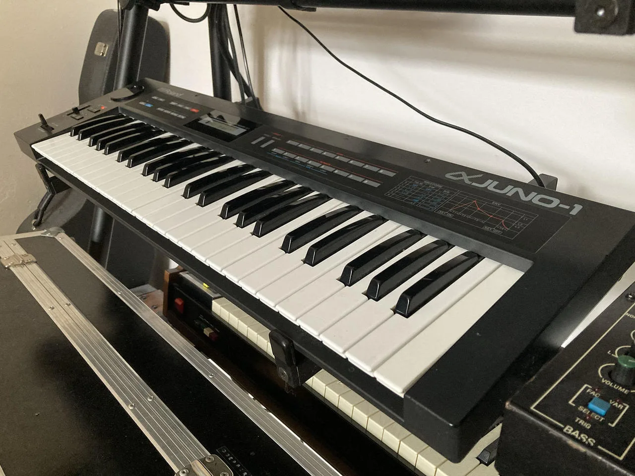 Roland Alpha Juno 1