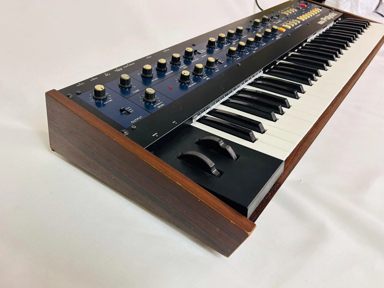 Korg Polysix ve vůni / MIDI