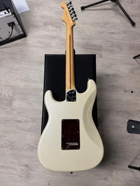 fender stratocaster USA deluxe