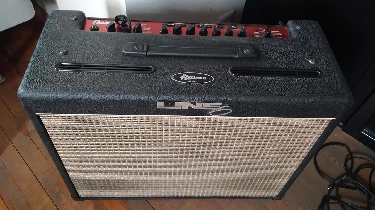Kytarové kombo Line6 Flextone II 65W