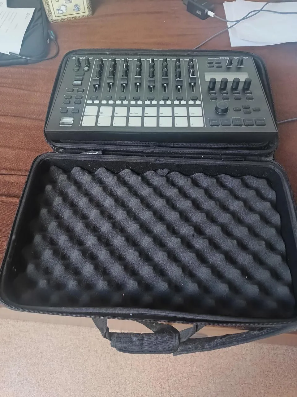 Groove BOX Roland MC 707 ve stavu jako nový