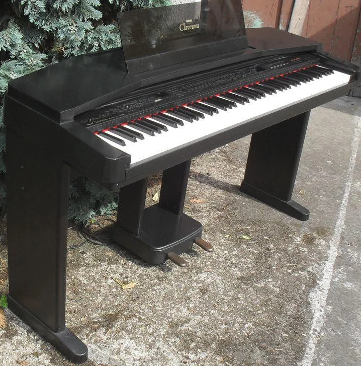 Digitální piano Yamaha Clavinova CVP 50