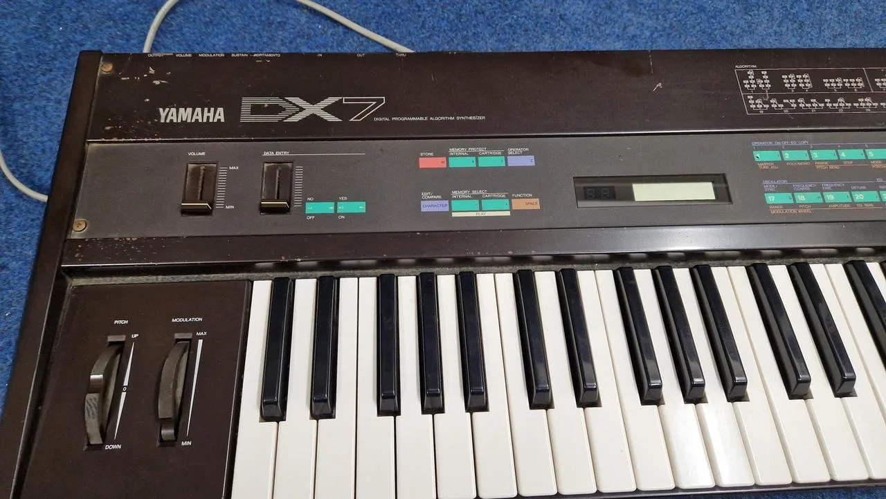 Yamaha DX7 Digital FM Synthesizer